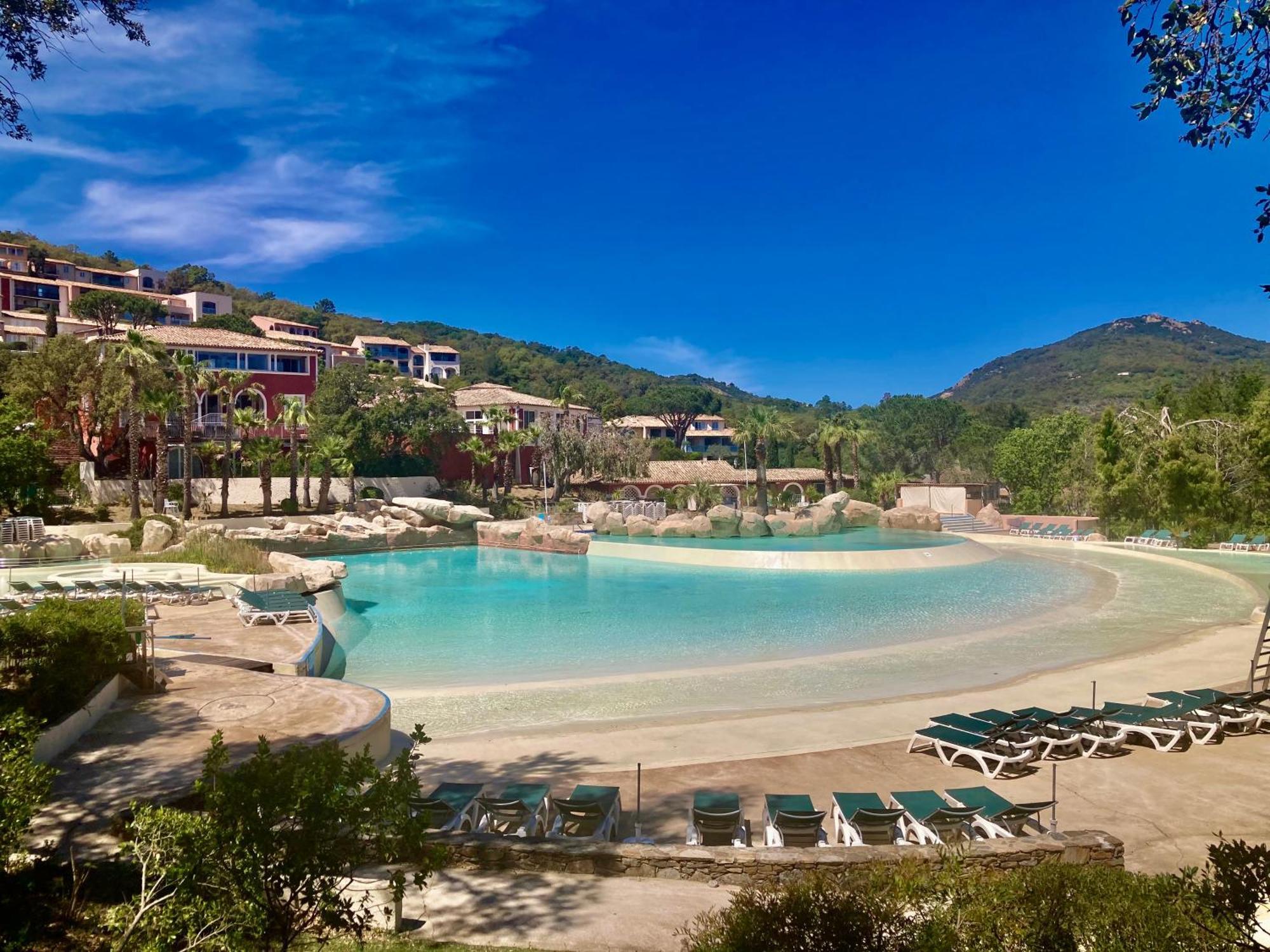 Les Restanques Vue Mer Roses 1070 Rez De Jardin Grimaud Dış mekan fotoğraf
